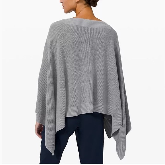 Lululemon Forward Flow Cape - Picture 11 of 14